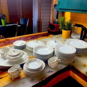 Haviland Limoges schleiger - antique dinner service